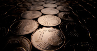 Addio alle monete da 1 e da 2 centesimi: lo Stato ci guadagna, ma il consumatore?
