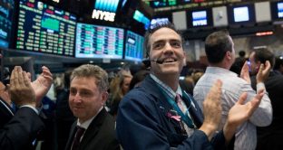 Mercati azionari segnano nuovi record