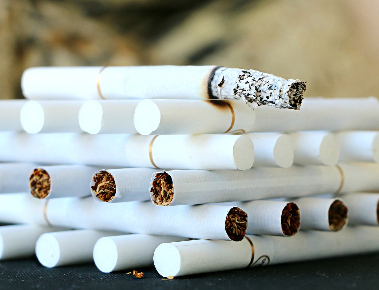 Sigarette addio? Entro 10 anni le “bionde” potrebbero sparire per