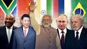 Moneta comune dei BRICS contro il dollaro?