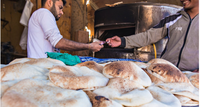 Prezzo pane sussidiato quadruplica in Egitto