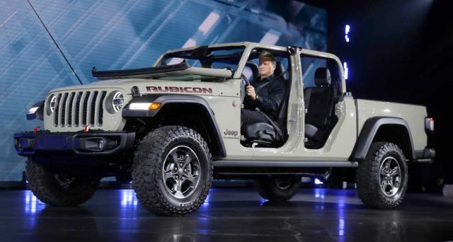 Jeep Gladiator: ecco le prime immagini del nuovo pick up che ha debuttato ieri al Los Angeles Auto Show 2018