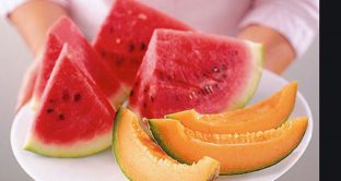 Melone, anguria, albicocche e pesche: la frutta estiva dalle tante proprietà benefiche.