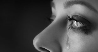 Perché piangiamo? 10 motivi che scatenano il pianto, la risposta scientifica e quella psicologica