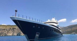 Yacht di Arnault cacciato da Napoli, quanto lusso a bordo