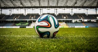 Euro 2032 in Italia, opportunità economica, ma servono stadi