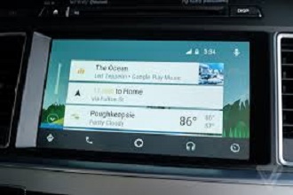 L'ecosistema Google per la guida sicura e intelligente, Android Auto System, si aggiorna all versione 2.0.642304 e la sua 'offerta' arriva per tutti: cos'è, come funziona e perché rappresenta una rivoluzione per i guidatori. Tutte le informazioni e l'APK download.