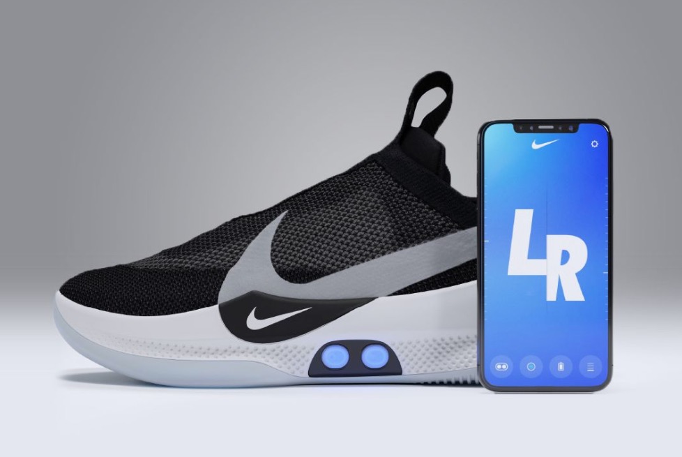 Nike lancia le scarpe di Ritorno al Futuro, si allacciano da sole e le  regoli con un'app - InvestireOggi.it