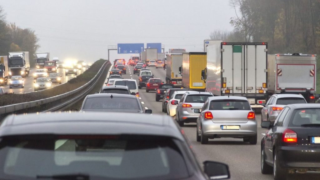 Incentivi auto elettriche in formato maxi