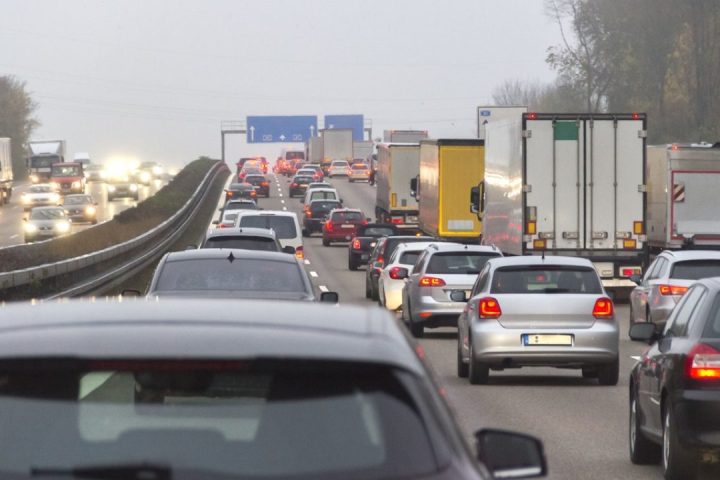 Incentivi auto elettriche in formato maxi