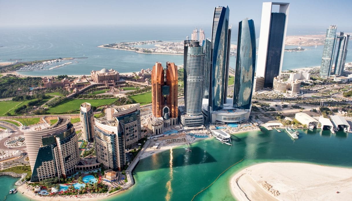 Abu Dhabi, bond a 50 anni in calo