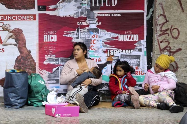 Argentina al voto tra iperinflazione e povertà