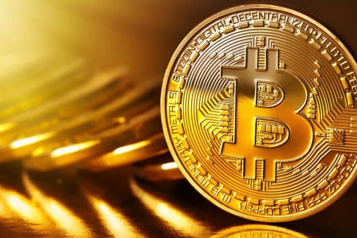 Bitcoin, corsa sfrenata e rendimenti alle stelle