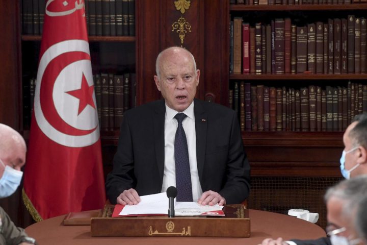 Bond Tunisia giù su decisione presidente Saied di non accettare aiuti europei