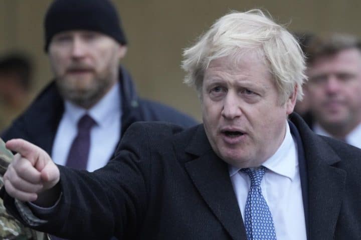 Brexit, Johnson minaccia l'Europa