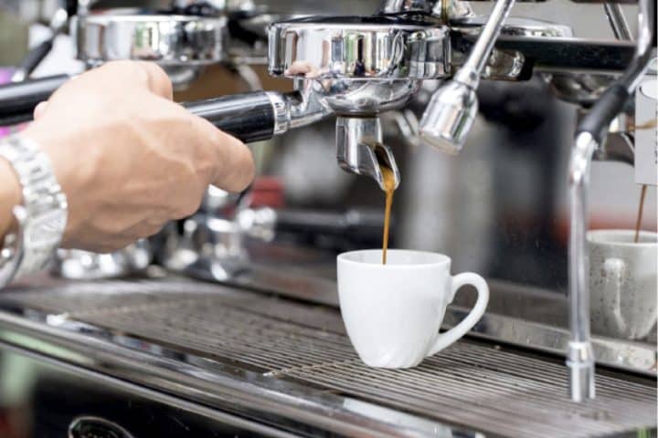 Caffè al bar, in arrivo la stangata