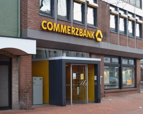 Commerzbank emette bond AT1 in dollari