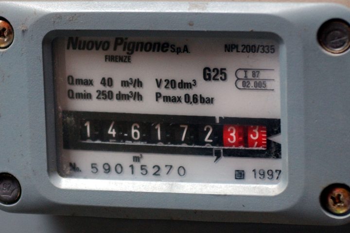 Quante ore potremo tenere acceso il riscaldamento a casa? In arrivo anche nuovo bonus gas