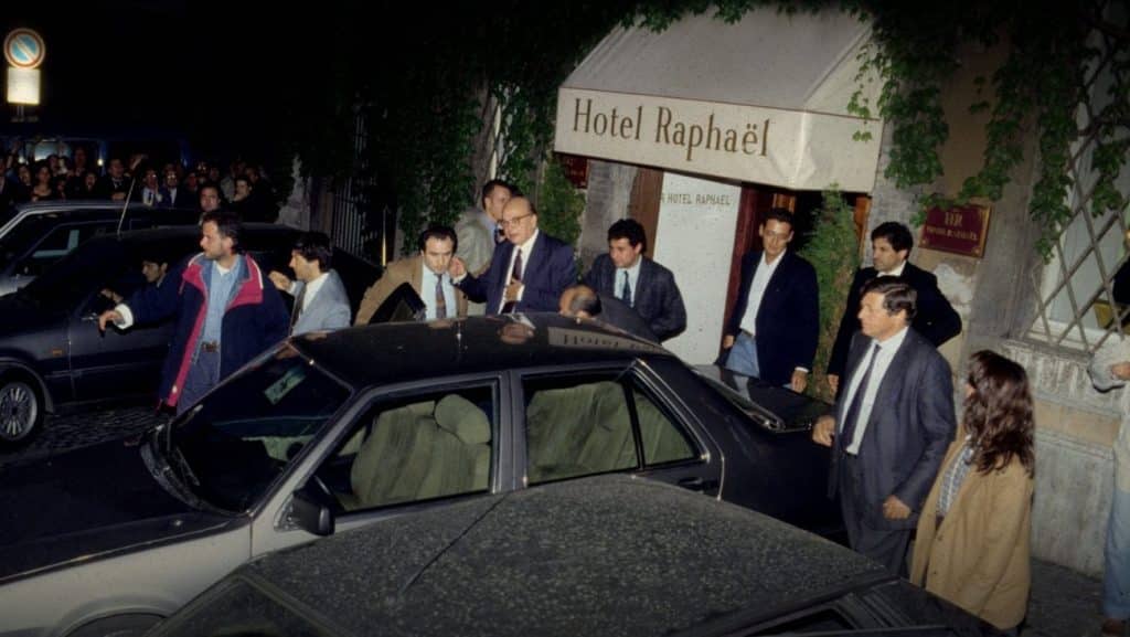 A 30 anni dall'aggressione a Craxi all'Hotel Raphael