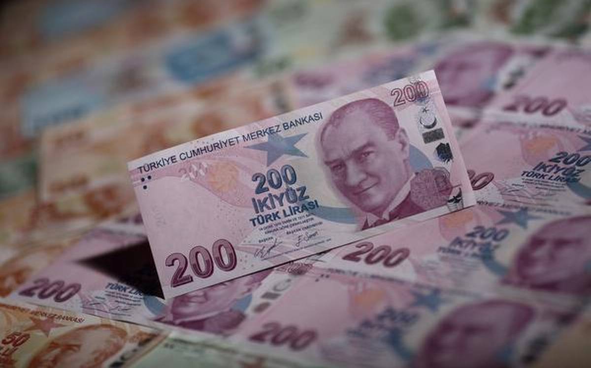 Lira turca ai nuovi minimi storici