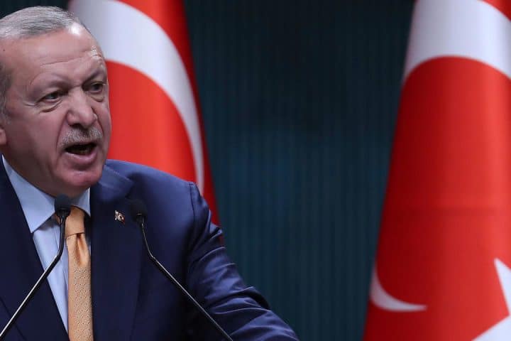 L'ira di Erdogan affossa la lira turca