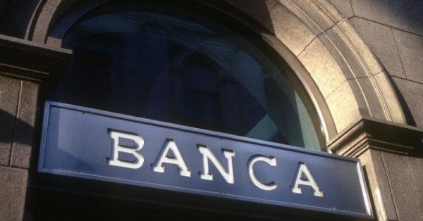 Banche in rosso in borsa, ecco cosa succede