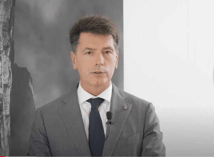 Davide Serra, Algebris: investire in bond e allungare la duration