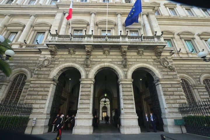 Debito pubblico italiano in scadenza per oltre 400 miliardi di euro in un anno