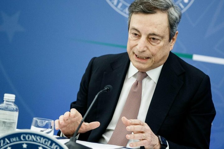 Draghi e la battuta su "pace o condizionatore acceso"