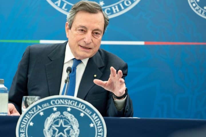 La risalita dei rendimenti lega le mani a Draghi