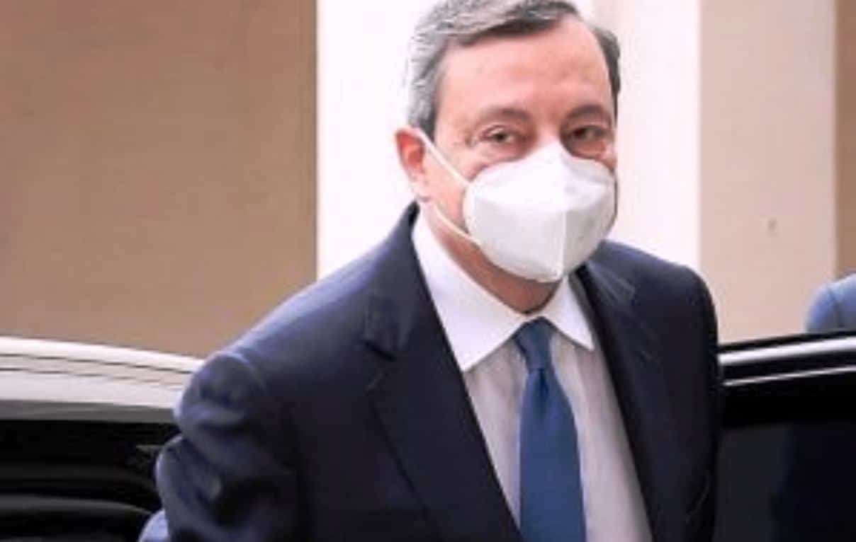 Perché Draghi ha imposto il green pass per ritirare la pensione da febbraio