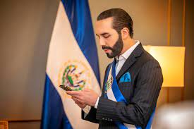 El Salvador scampa al default