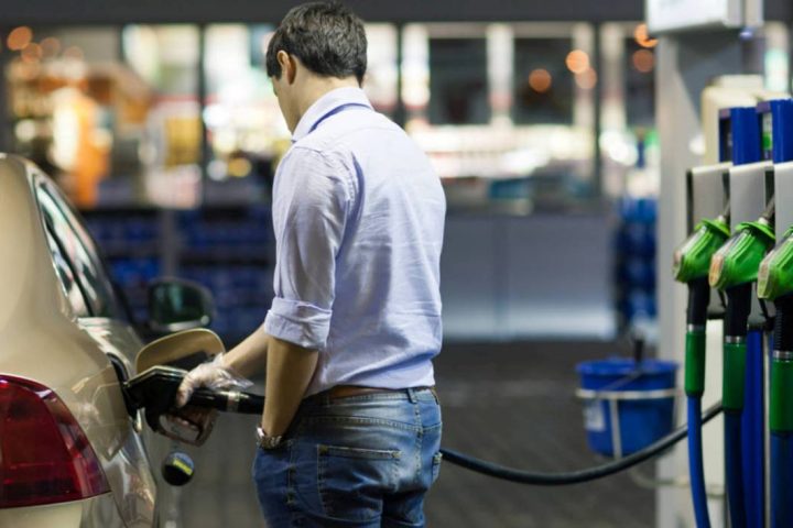 Ci costerà di più fare benzina