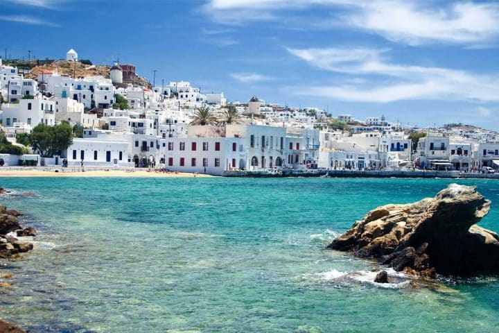 Economia in Grecia supera crisi, non solo grazie al turismo