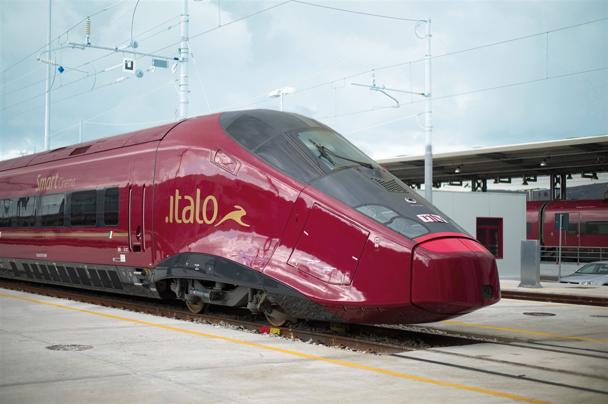 Le offerte di Trenitalia e Italo Treno per i senior con sconti fino al 40% e la novità sui punti per i clienti Italo Più.