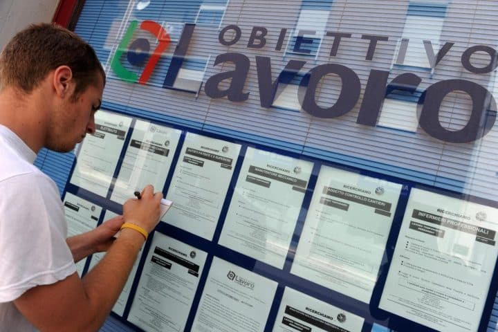 Attiva per tutti dal 18 dicembre la piattaforma SIISL del Ministero del Lavoro dove trovare lavoro e formazione, ecco come iscriversi.