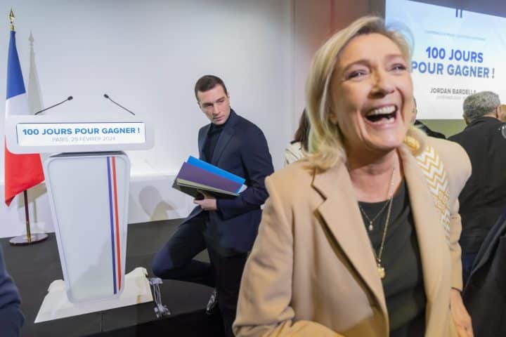 Le Pen batte Macron al primo turno