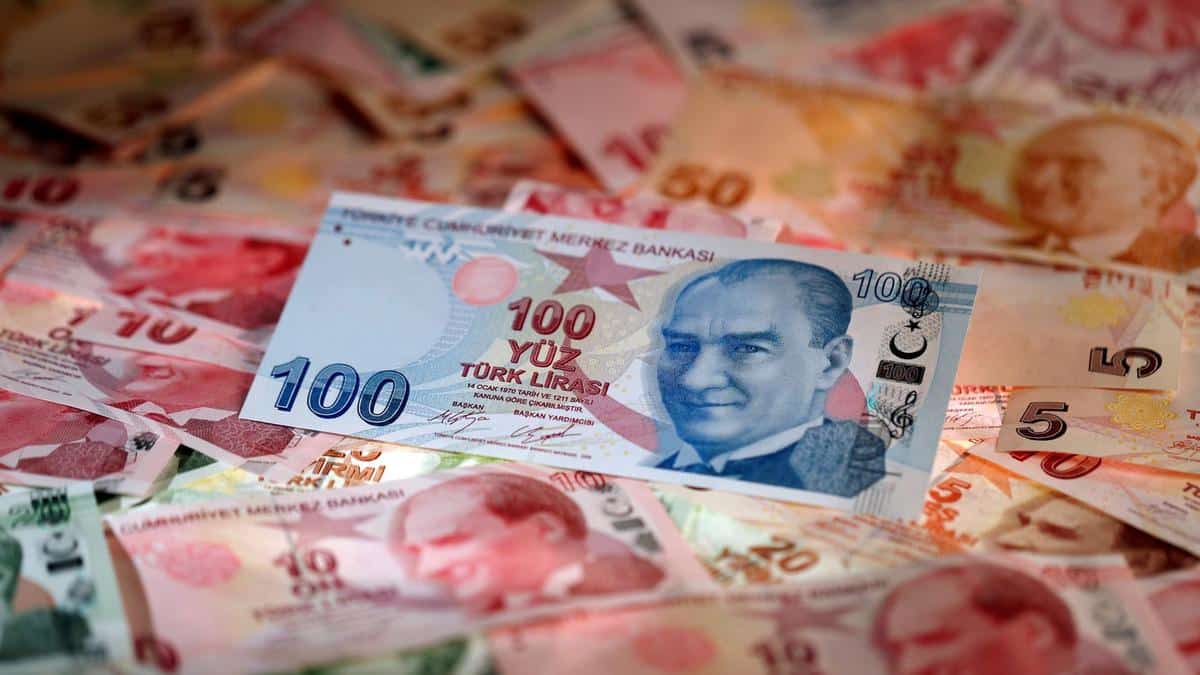 La crisi della lira turca dura da 10 anni