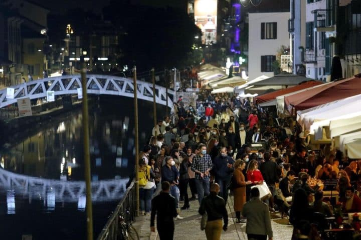 Ordinanza anti-movida a Milano