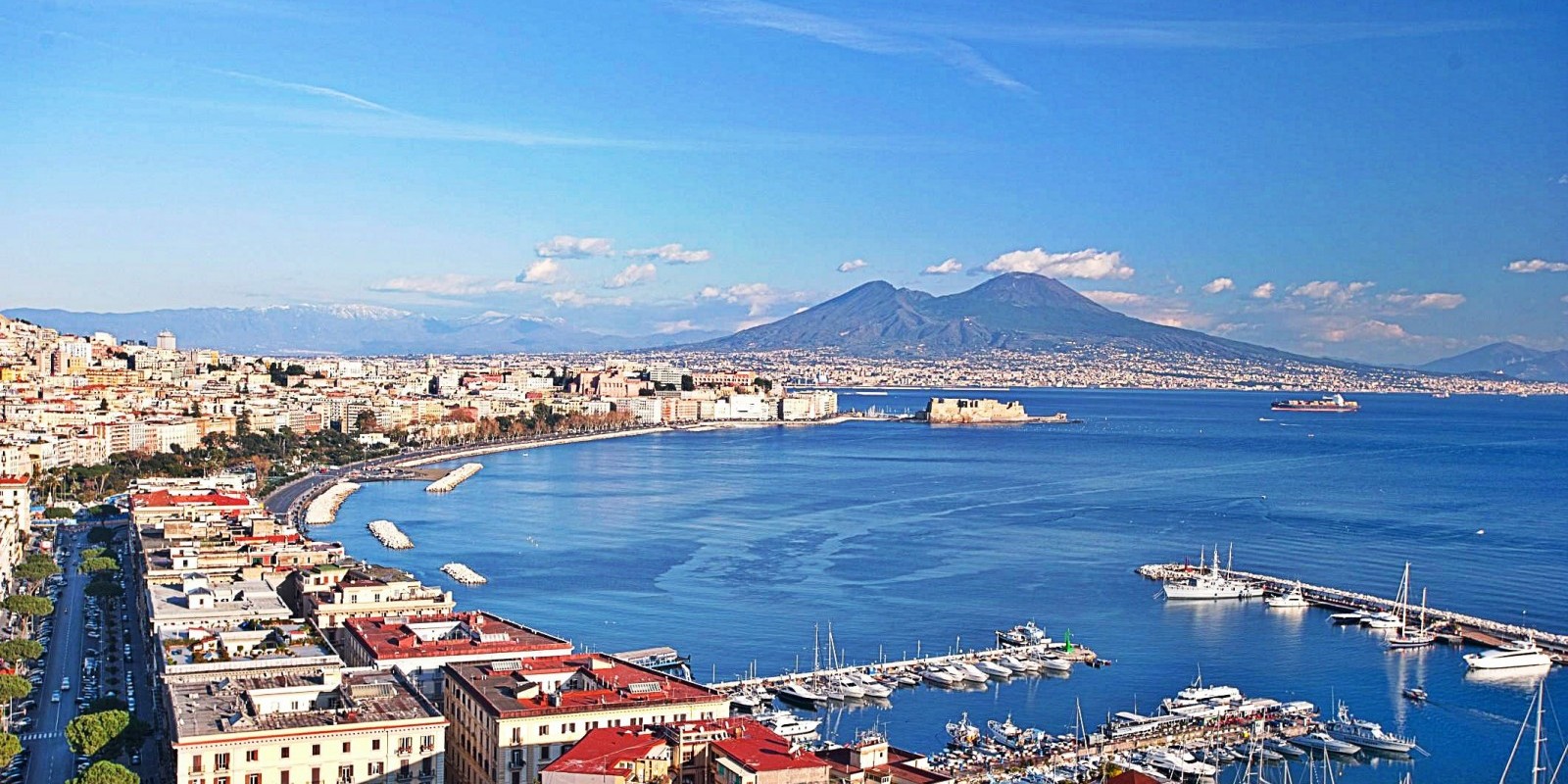 Reddito di Cittadinanza con rivoluzione a Napoli: lavoro per il Comune e sospensione dopo assenza di 24 ore