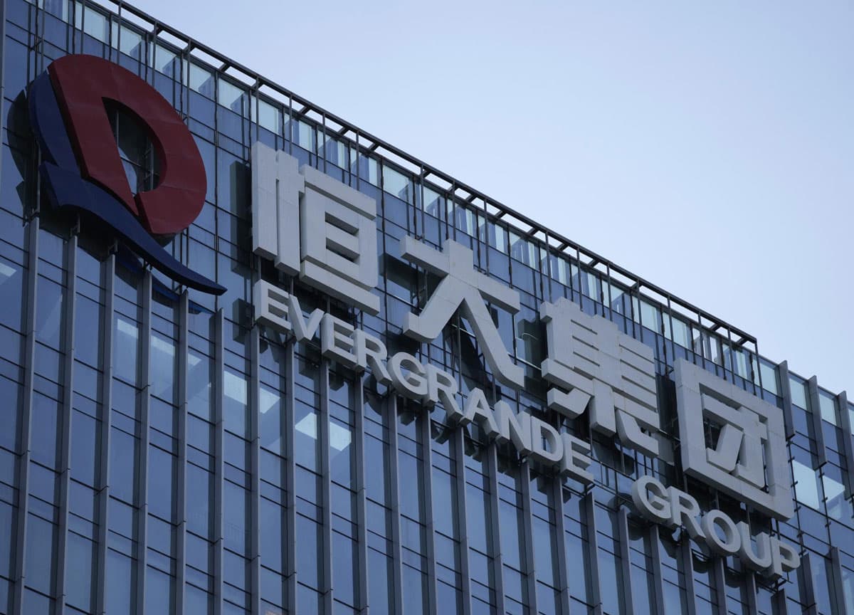 Bond Evergrande in default