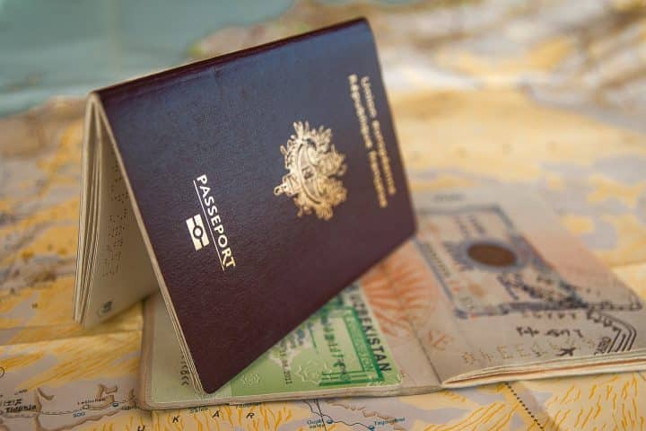 passaporto case green