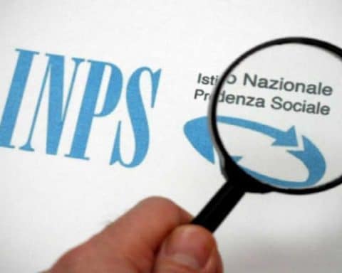 Prima l’INPS ti paga la pensione, poi la vuole indietro tutta, ecco i casi strani italiani