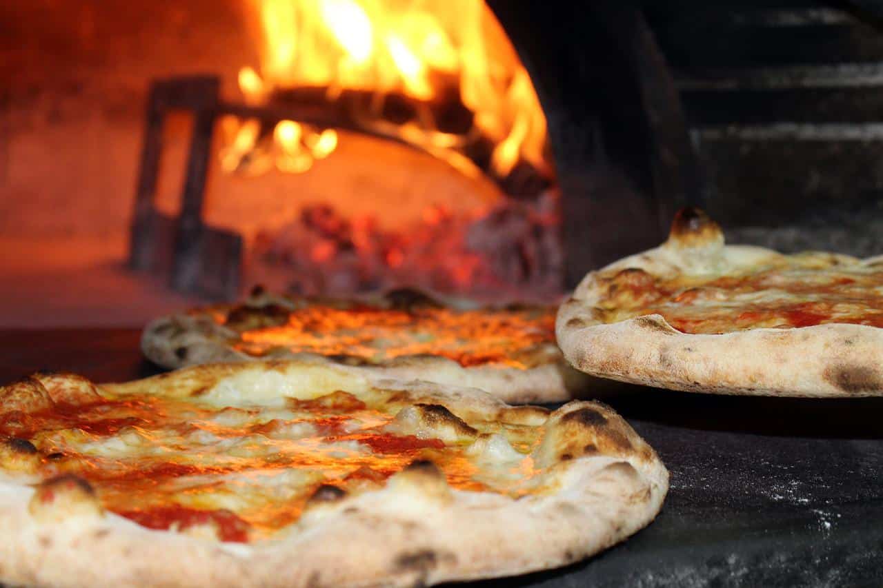 Quando potranno tornare a mangiare la pizza i pensionati?