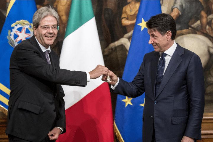 Pnrr, l'attacco di Gentiloni a Conte