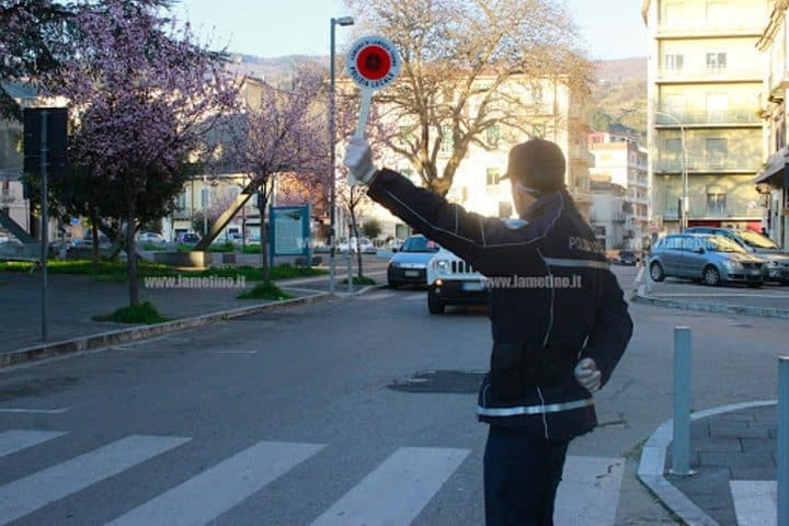 Al posto di blocco possono chiederti la prova del pagamento del bollo auto?