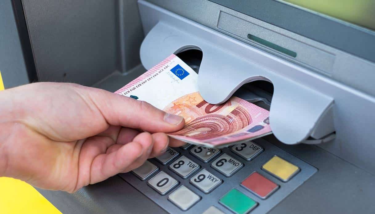 Prelievi e pagamenti con bancomat bloccati