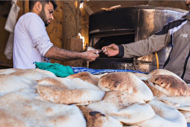 Prezzo pane sussidiato quadruplica in Egitto