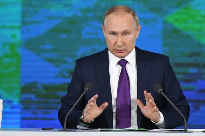 Putin benedice il rialzo dei tassi in Russia