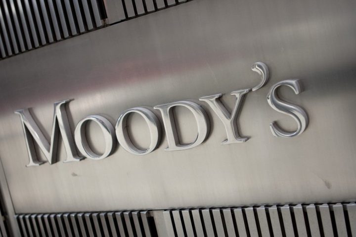 Moody's taglia l'outlook francese, Dbrs migliora quello italiano